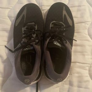 Women’s Brooks running shoes size 8